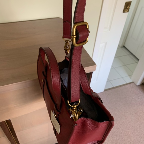 Red Velvet Fossil Satchel NWT - Picture 5 of 10
